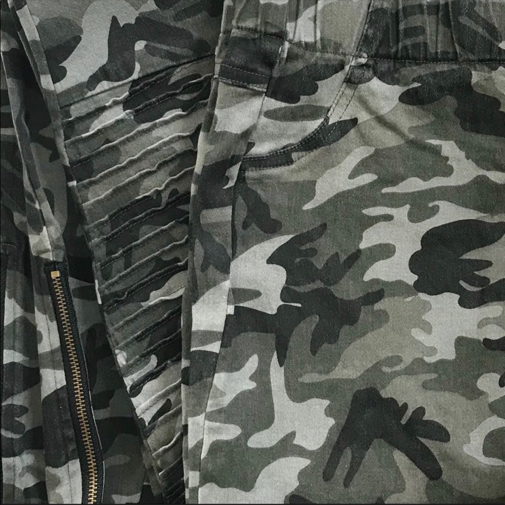 LAST2️⃣//OLIVE CAMO MOTO SIDE ZIP LEGGINGS/PANTS - Picture 7 of 7